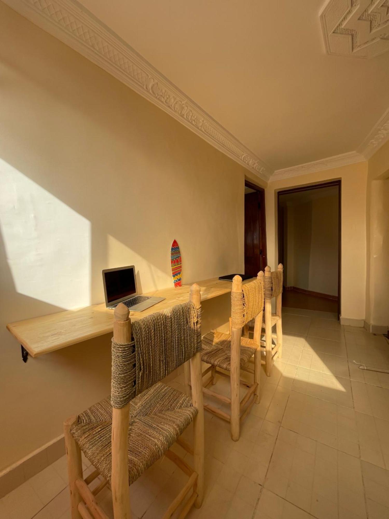 Yasurf Guesthouse Taghazout Bagian luar foto