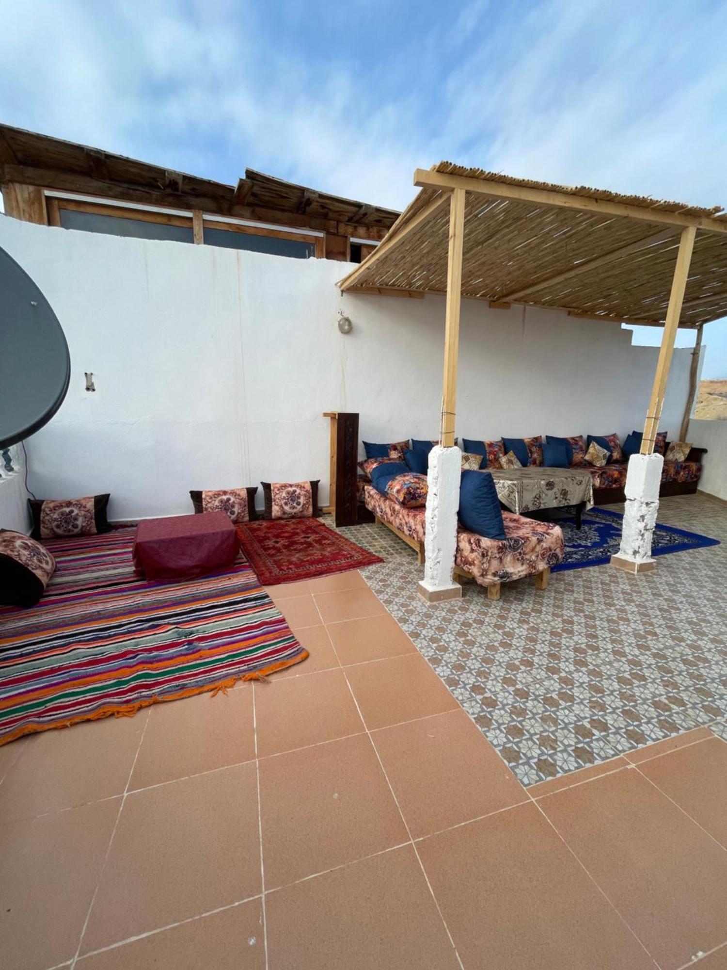 Yasurf Guesthouse Taghazout Bagian luar foto