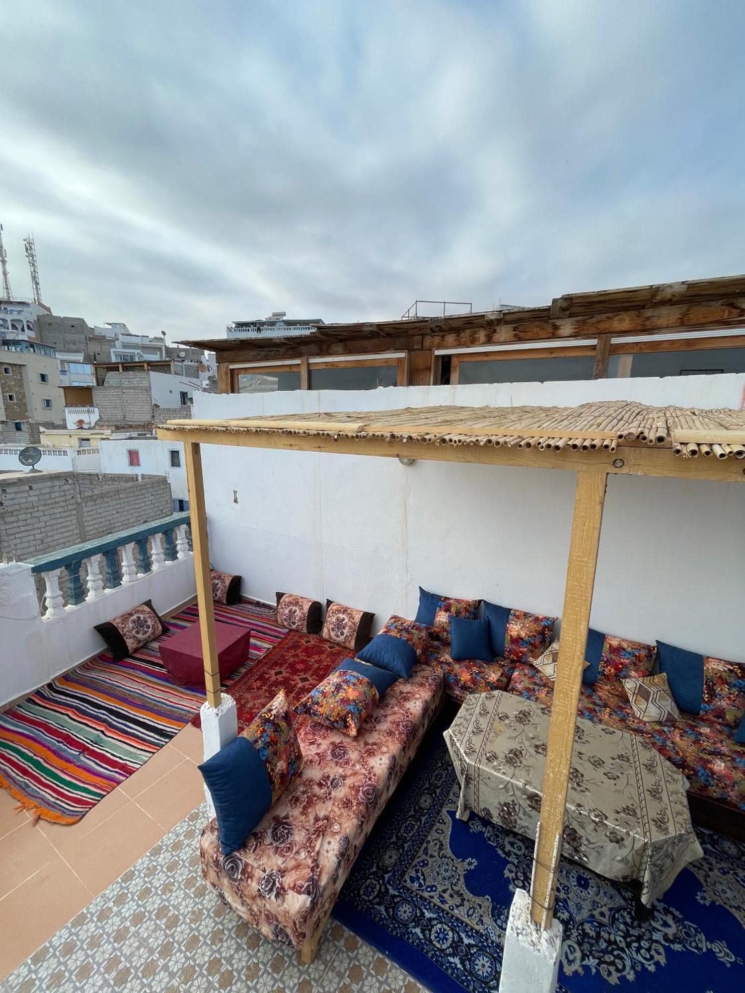 Yasurf Guesthouse Taghazout Bagian luar foto
