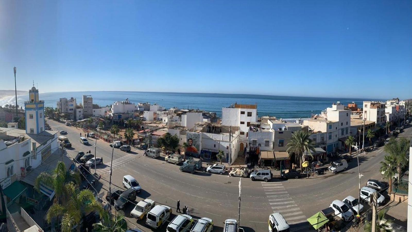 Yasurf Guesthouse Taghazout Bagian luar foto